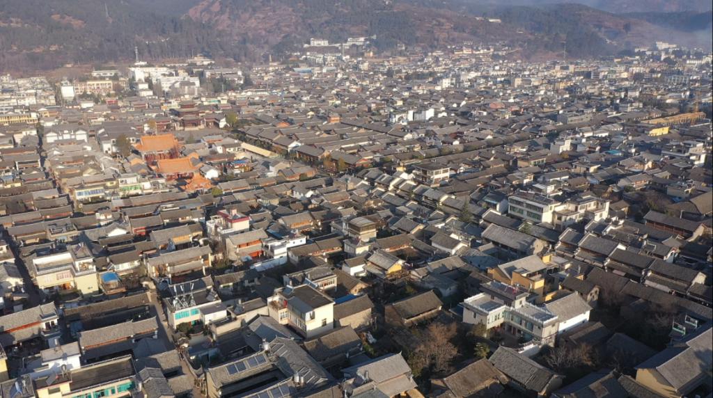 说明: 剑川古城全景